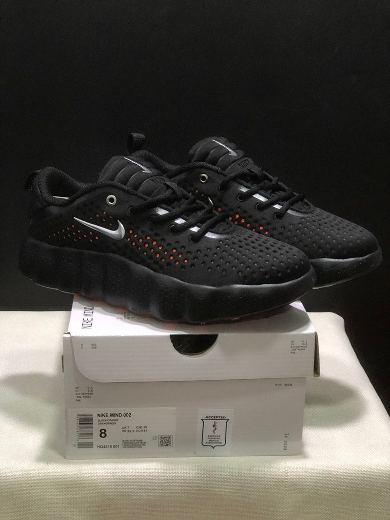 Nike Mind 002