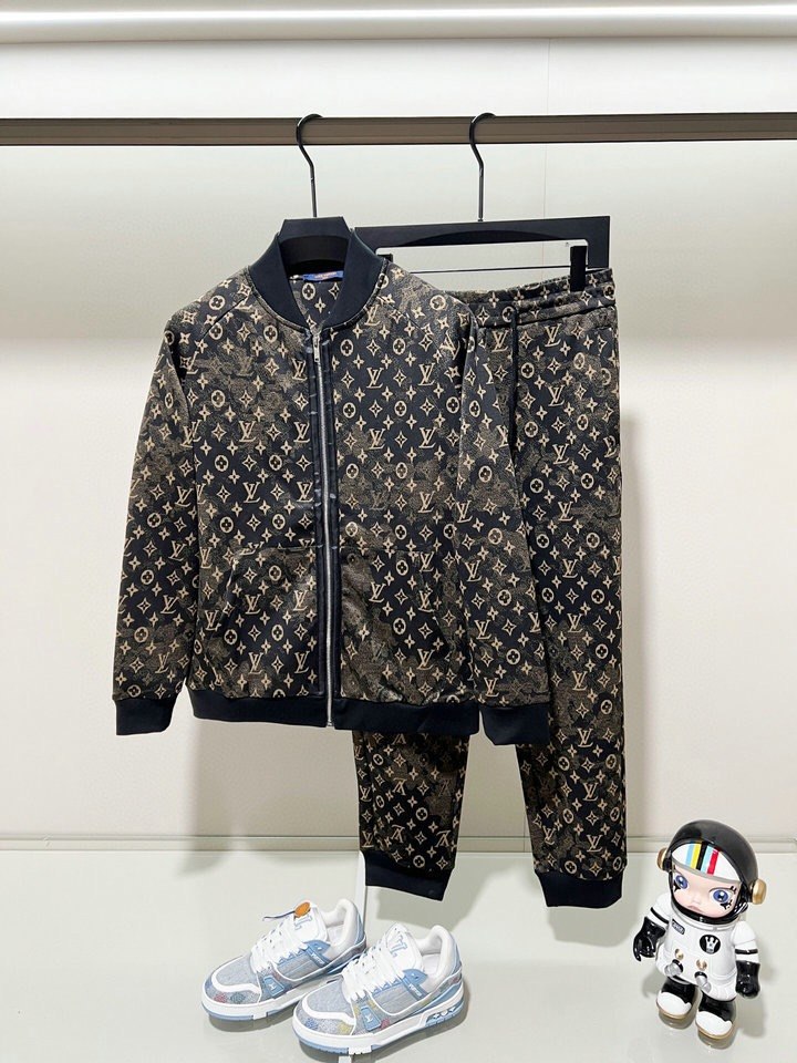 Conjunto Louis Vuitton - Monogram Tracksuit