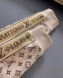 Conjunto Louis Vuitton Beige Tape